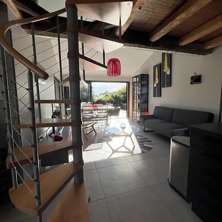 Les Voiles Pinarellu